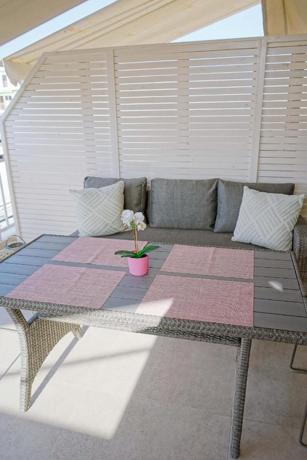 Loutraki Pinky Pearl Apartment Екстериор снимка